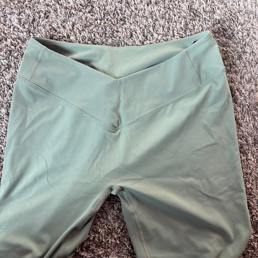 1st Phorm Women’s Green Leggings